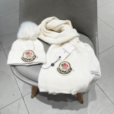 Moncler Caps Scarfs